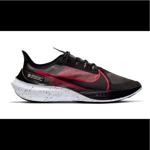 Nike ZOOM Gravity size 9